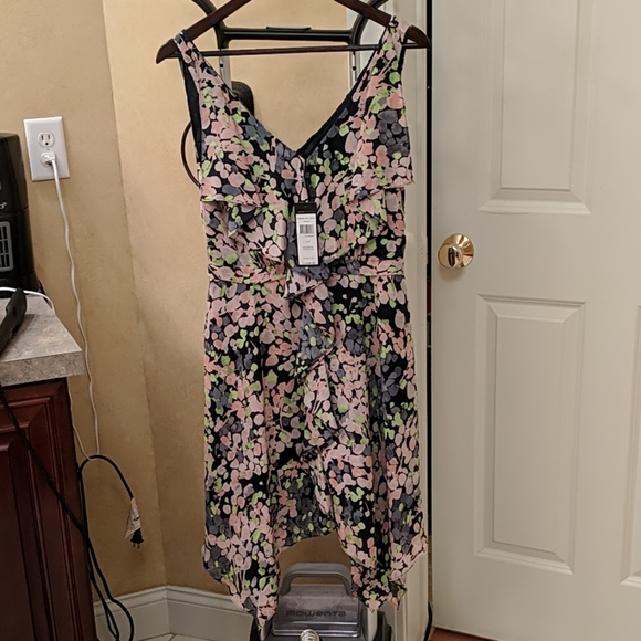 BCBG Floral Pattern Dress - Picture 2 of 4